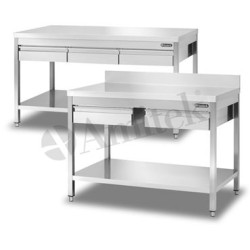 Τραπέζια Με Συρτάρια