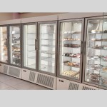 Ψυγείο θάλαμος συντήρηση Λευκός με 1 γυάλινη πόρτα 69X72X200 εκ BM-UP70